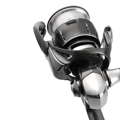 Daiwa Luvias 24 LT 2500 PC Spin Olta Makinesi - 3